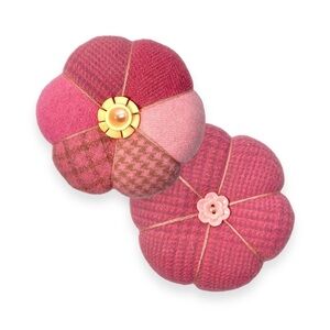Handmade Wool Flower Shaped Pincushion Houndstooth Pink‎